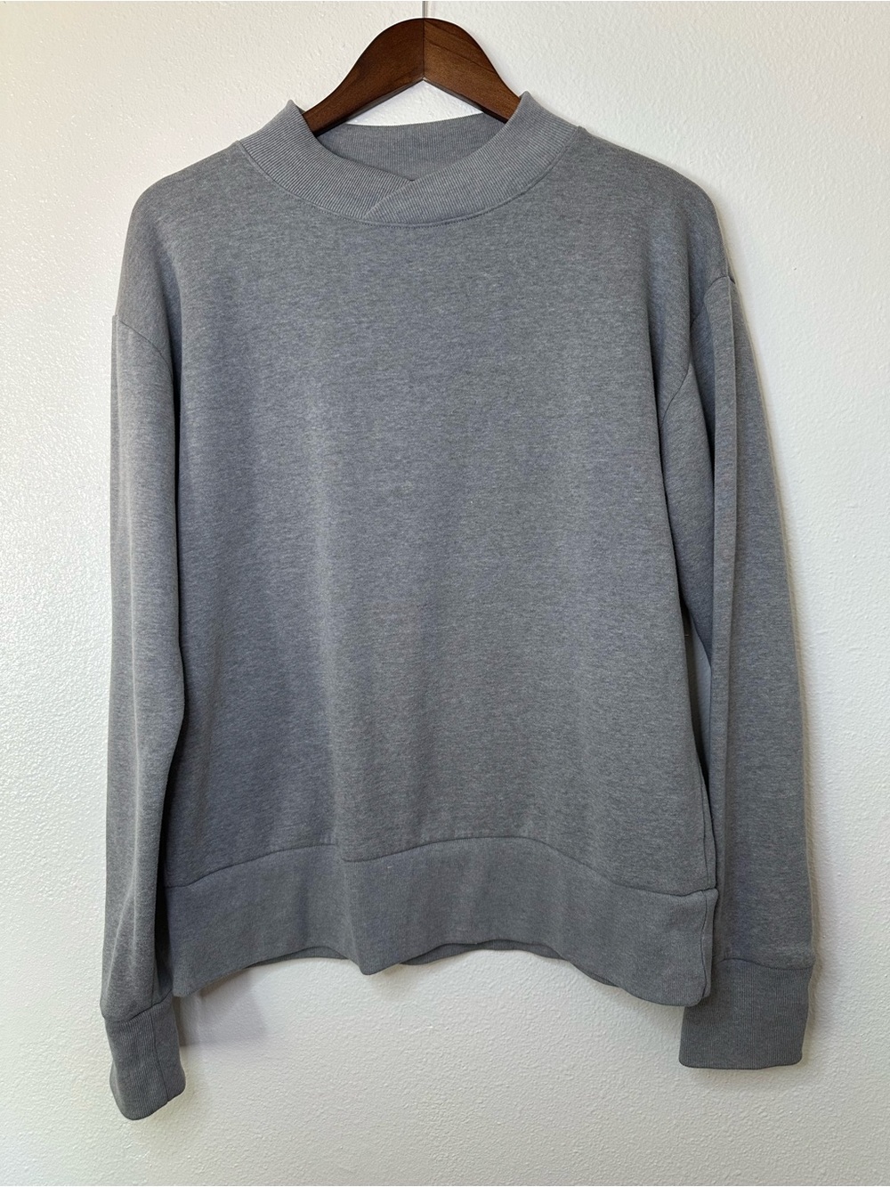 Under Armour Women's Gray Mock Neck Sweatshirt